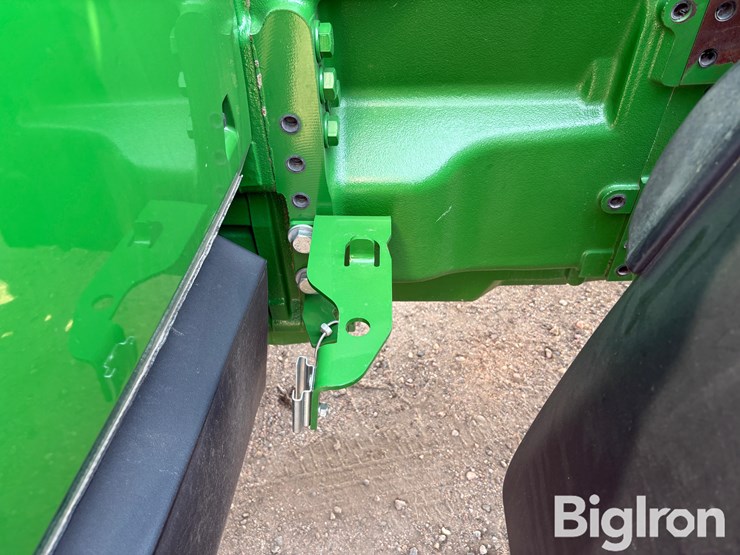 2023-john-deere-8r-340-image-14