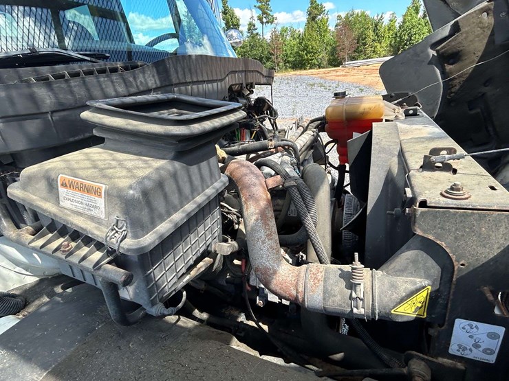 2011-international-durastar-4300-image-17