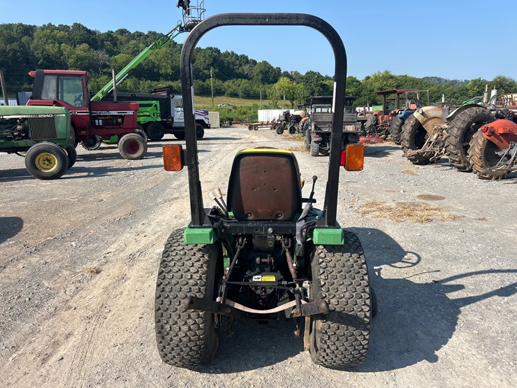 john-deere-4100-image-6