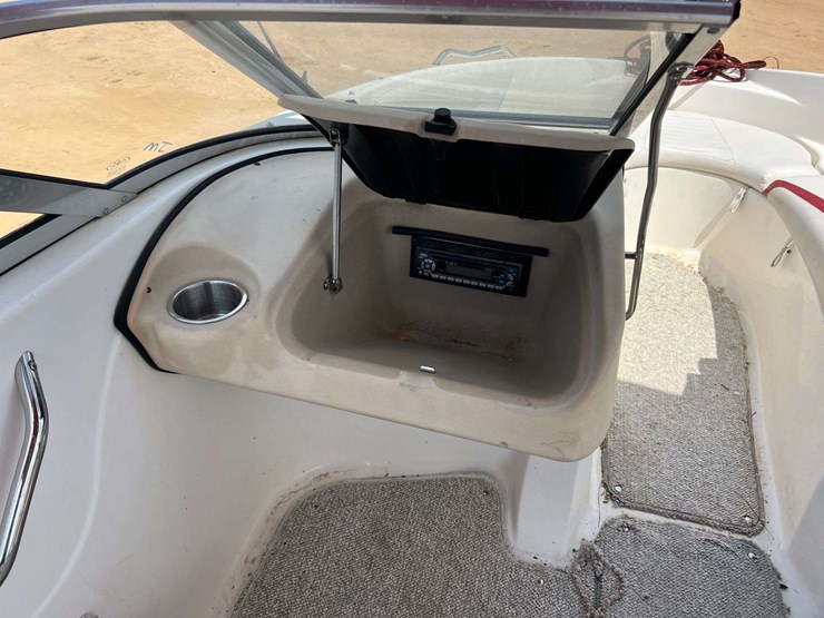 2007-glastron-gt-205-bowrider-boat-w/-volvo-penta-5.0l-v8-&-volvo-penta-sx-a-stern-drive-image-35