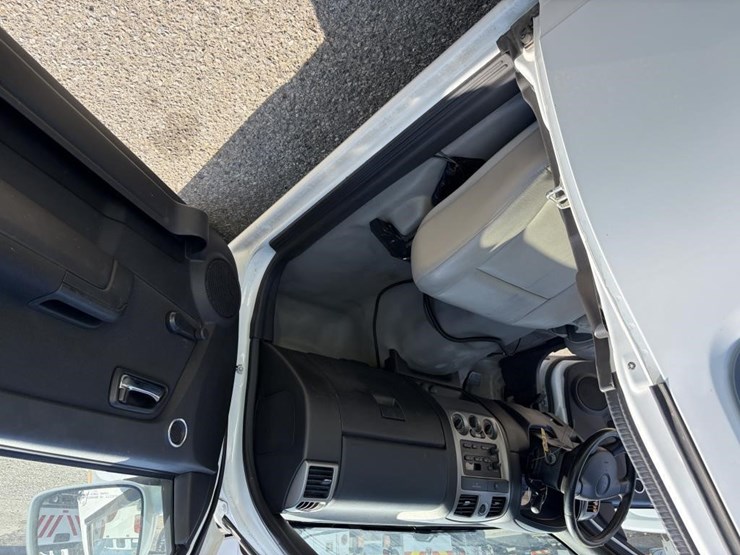 2011-chevrolet-colorado-image-11