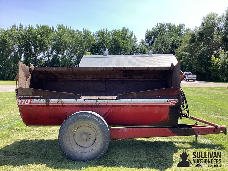 nu-hawk-170-s/a-manure-spreader-image-4