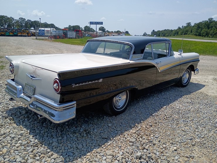 1957-ford-500-image-9