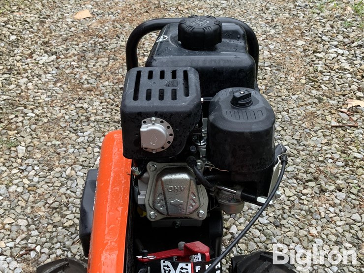2016-husqvarna-drt900-160cc-17"-rear-tine-tiller-image-15