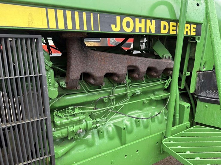 john-deere-3055-image-9