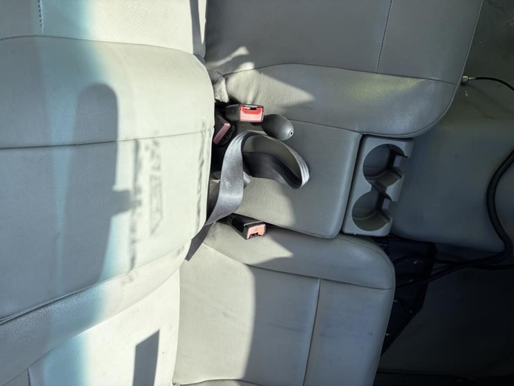 2011-chevrolet-colorado-image-19
