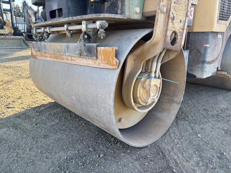 2006-caterpillar-cb-224e-image-13