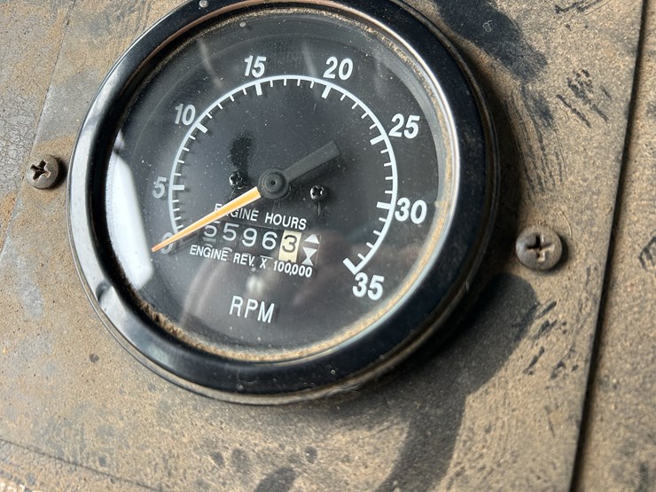 case-ih-t4586-image-35