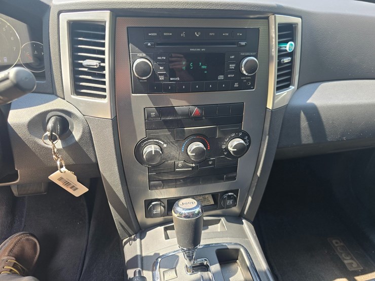 2009-jeep-grand-cherokee-image-33
