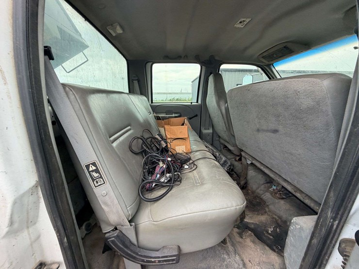 2006-ford-f750-image-34