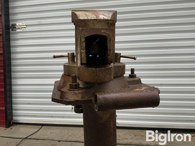 k-tool-6"-free-standing-hand-vice-image-12
