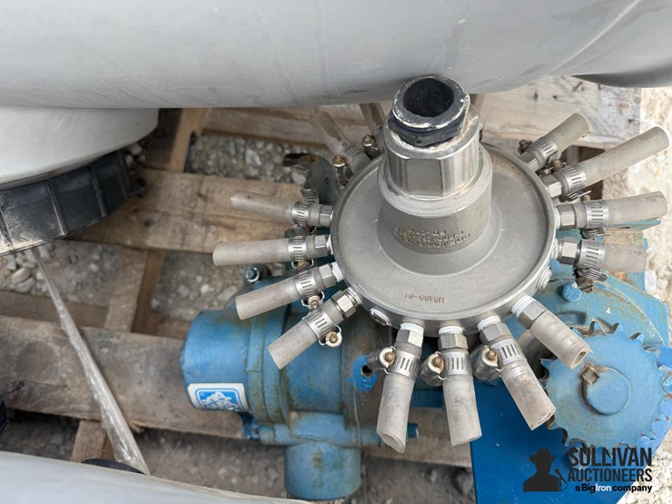 kinze-150-gal-liquid-fertilizer-tanks-image-17