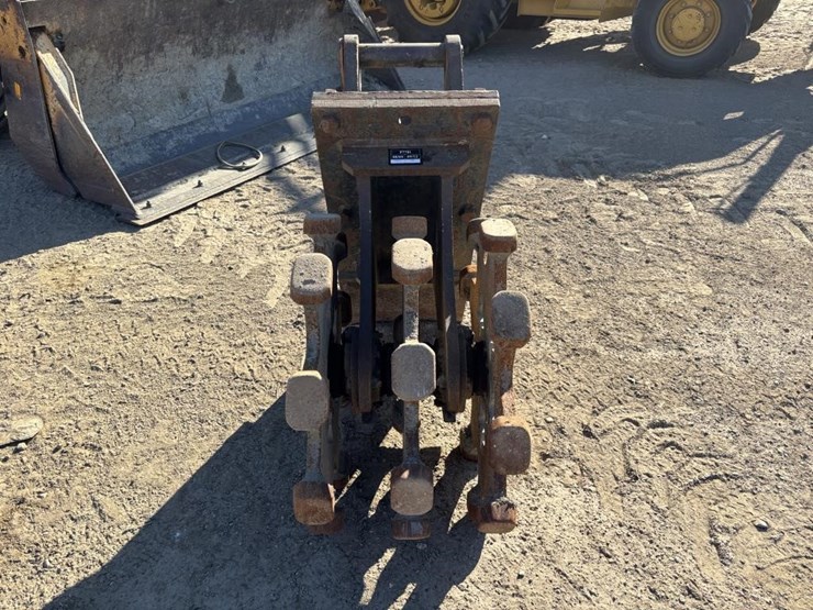 16"-twt-backhoe-compaction-wheel-image-5
