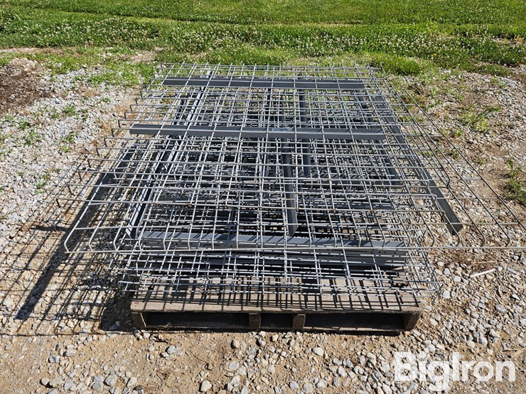 pallet-rack-wire-decking-image-2