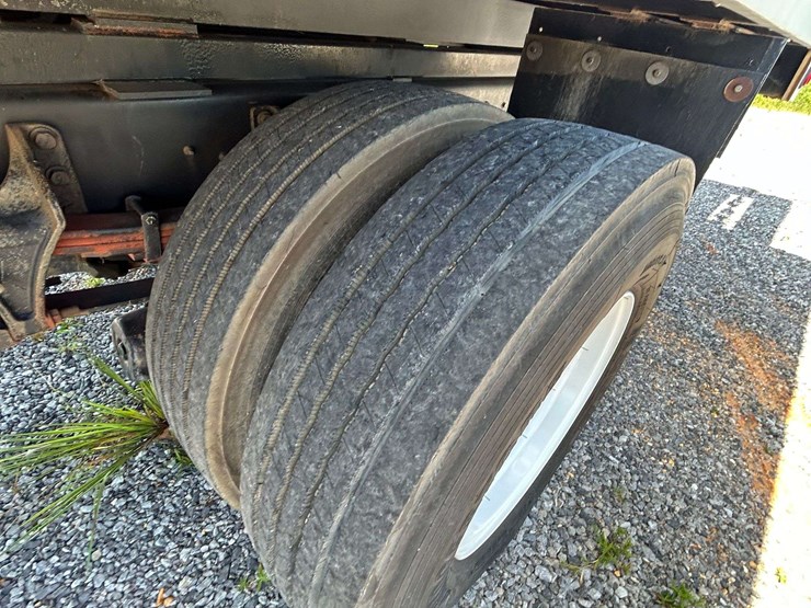 2011-international-durastar-4300-image-31