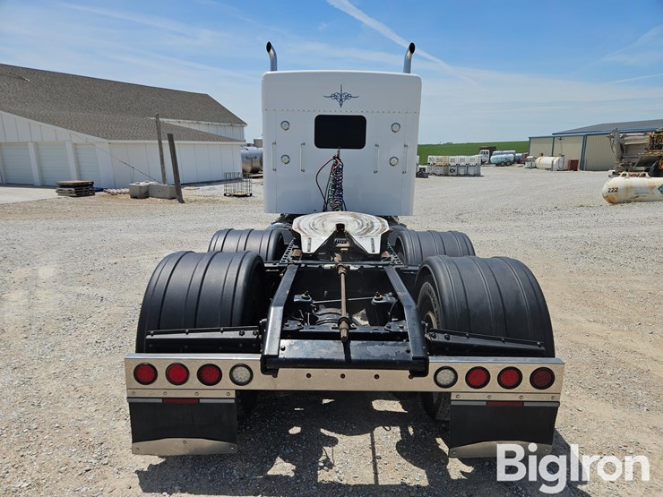 2014-kenworth-t660-image-6