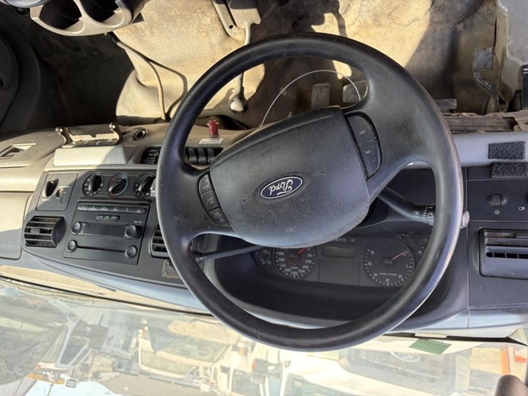 2006-ford-f450-image-15