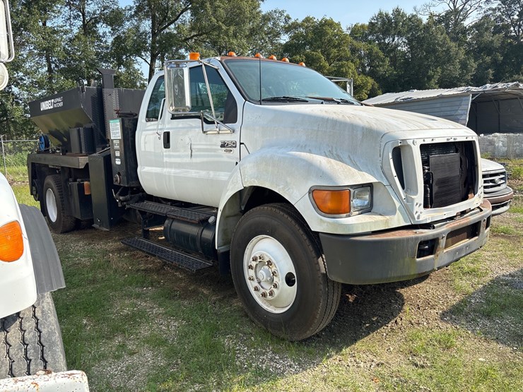 2004-ford-f750-image-5