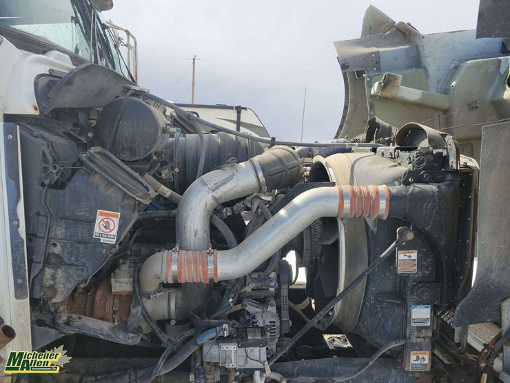 non-operable-2015-kenworth-t4-series-t/a-hook-lift-truck-image-25