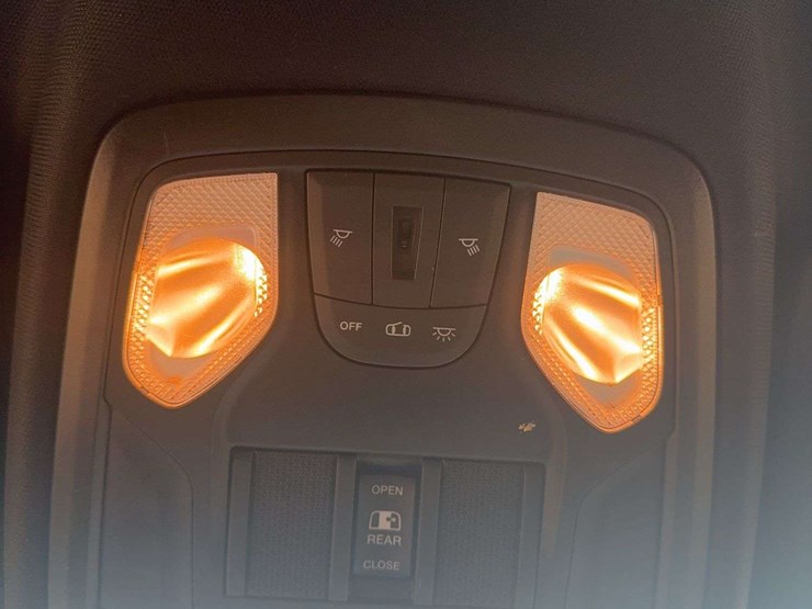 2022-dodge-3500-image-21