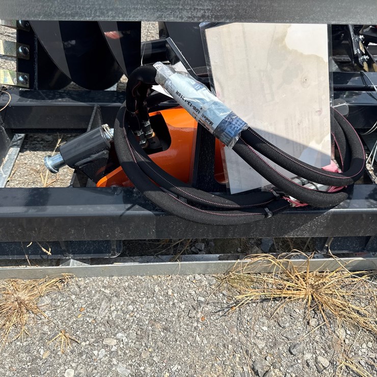 #81 • SKID STEER AUGER