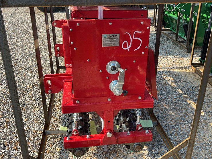 agt-skid-steer/3pt-hitch-seeder,-10'-image-5
