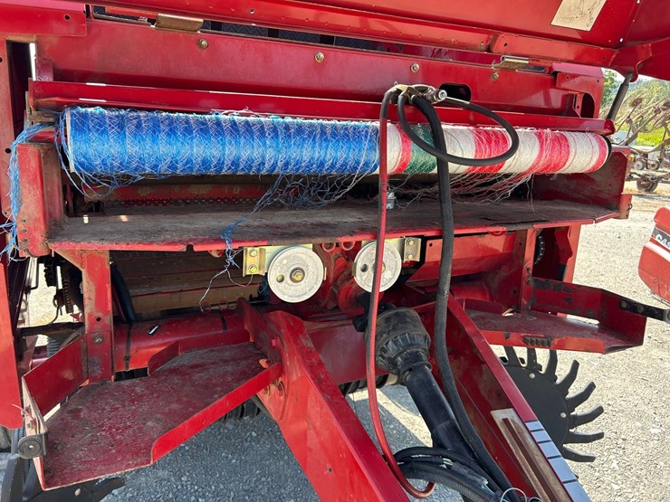 2017-case-ih-rb455a-image-9