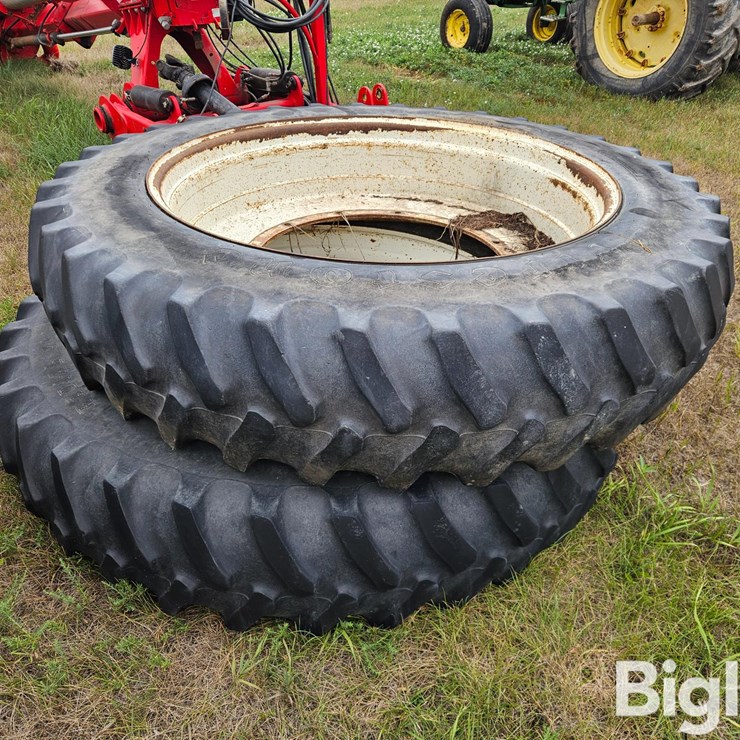 NEW HOLLAND 8770