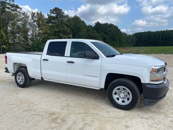 2017-chevrolet-silverado-1500-image-4