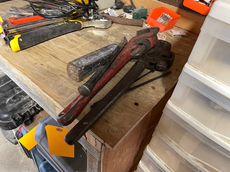 #10144-•-(2)-pipe-wrenches-image-2