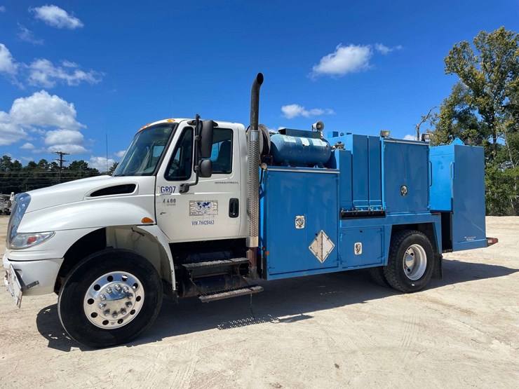 2006-international-durastar-4400-image-1