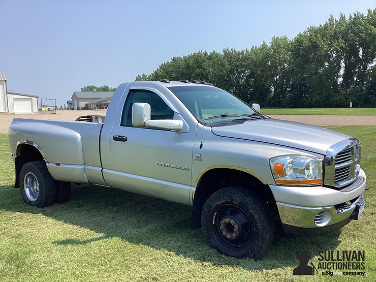 2006-dodge-ram-3500-image-3