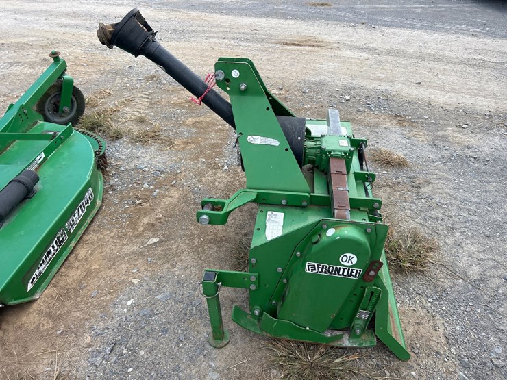 john-deere-2305-image-17