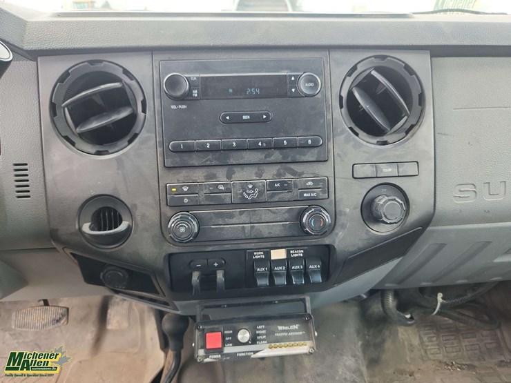 2015-ford-f550-image-21