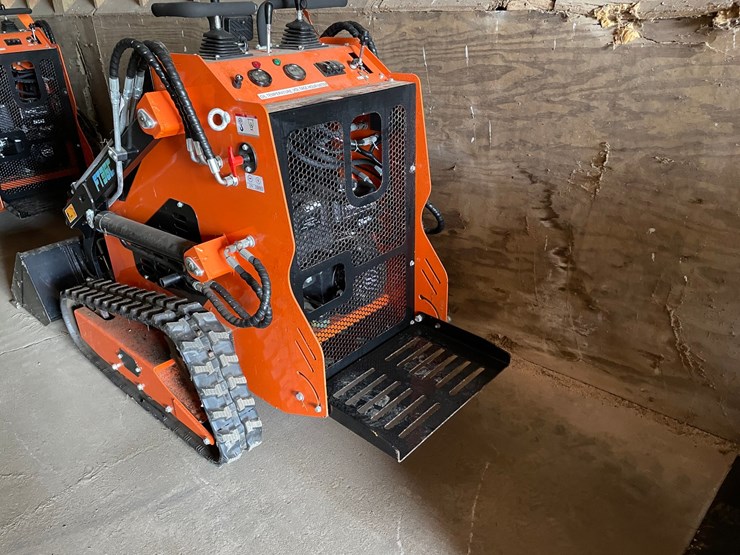 #9729-•-future-mini-skid-steer-loader-image-3