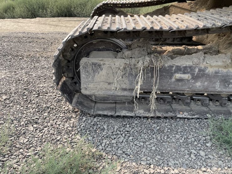 caterpillar-225-image-10