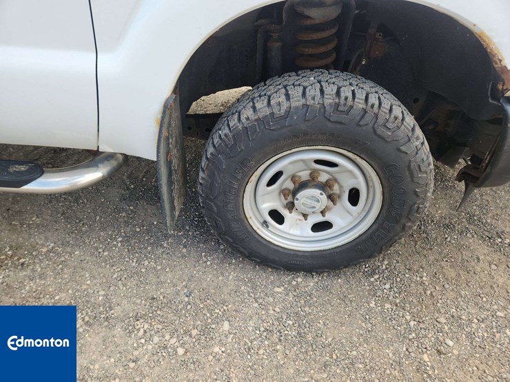2011-ford-f350-image-12