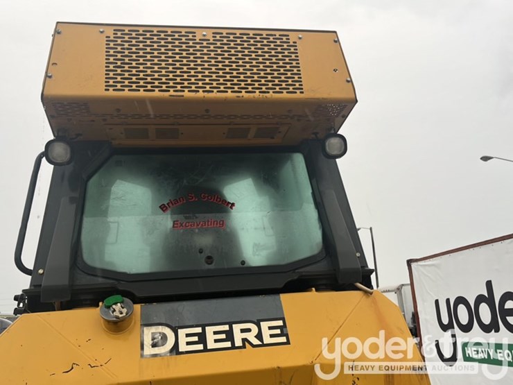 2016-deere-550k-image-18