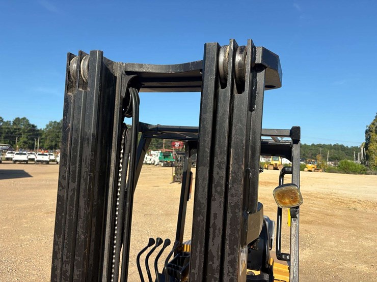 caterpillar-gc25k-image-11