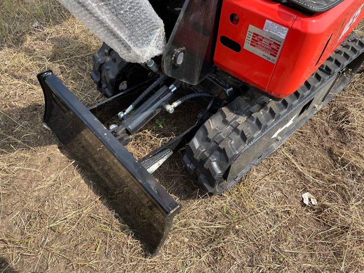 #9725-•-alistair-mini-excavator-me15-image-8