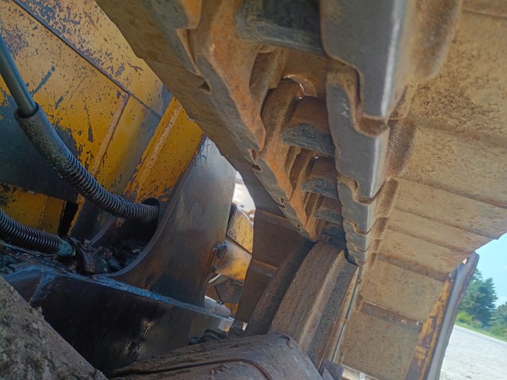 caterpillar-d4c-image-47