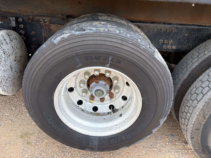 2007-mack-granite-ctp713-image-11