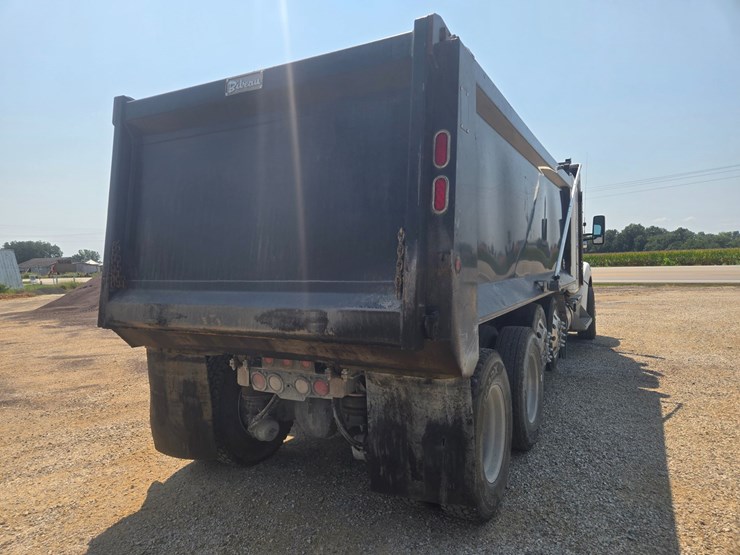 2019-kenworth-t880-image-15