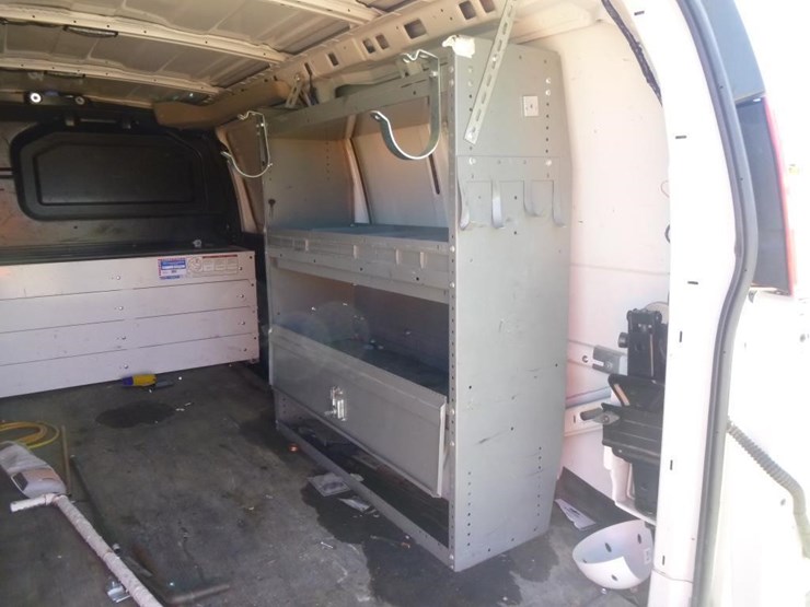 2015-chevrolet-express-2500-image-17