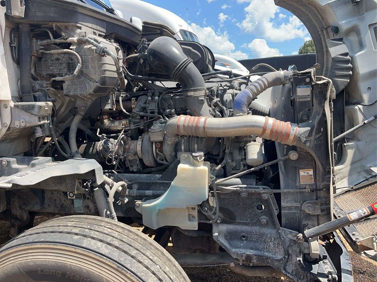 2022-kenworth-t680-image-31