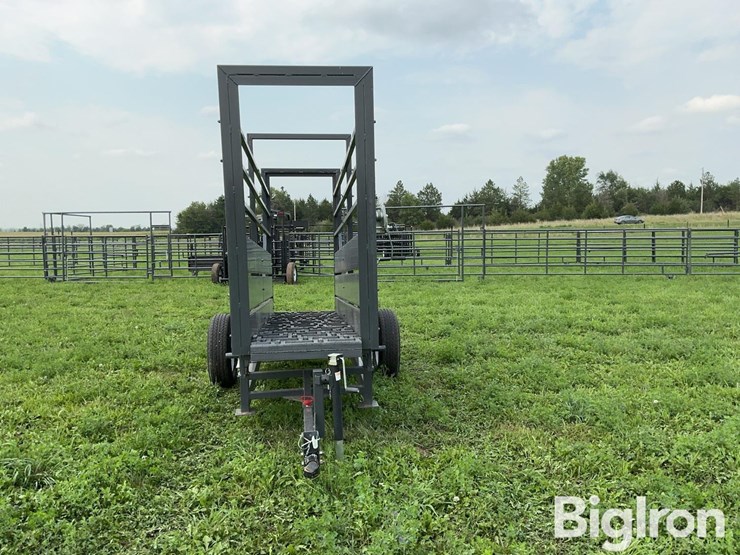 2026-linn-post-and-pipe-portable-loading-chute-image-2