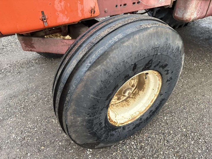allis-chalmers-7040-image-7