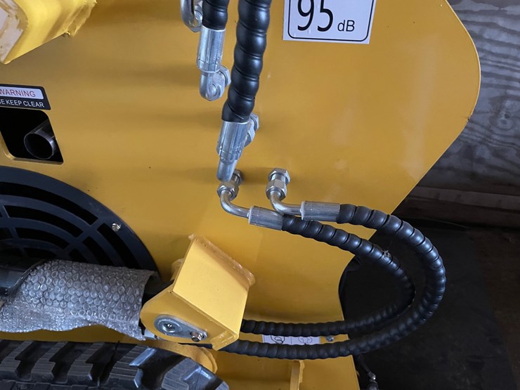 #9732-•-land-hero-mini-skid-steer-loader-image-27