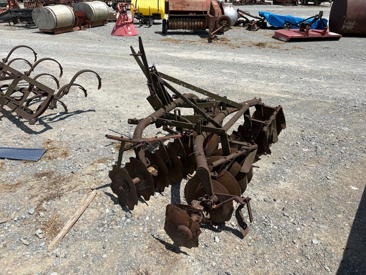 massey-ferguson-3-image-2