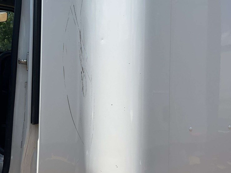 2022-kenworth-t680-image-41
